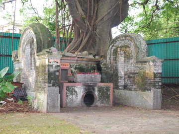 Before repair - Earth God Shrine of Kam Tsin Tsuen
