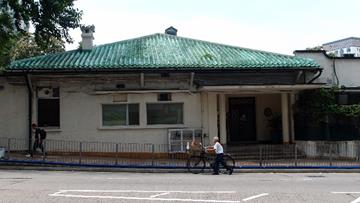 Before repair - Kowloon Bowling Green Club