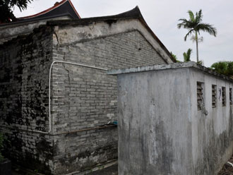 Before repair - Yuen Kwan Tai Temple – 3rd application 3