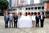 与林郑月娥一起出席新闻发布会的讲者及嘉宾包括许李严建筑师事务有限公司董事许文博（左一）、赫佐格和德默隆公司「中区警署活化计划」项目高级夥伴负责人Ascan Mergenthaler（左二）、香港赛马会主席施文信（左三）、香港赛马会董事利子厚（右二）及保育建筑师事务所Purcell Miller Tritton主席及高级首长Michael Morrison（右一）。
