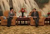 发展局局长林郑月娥与上海市副市长杨雄会面。