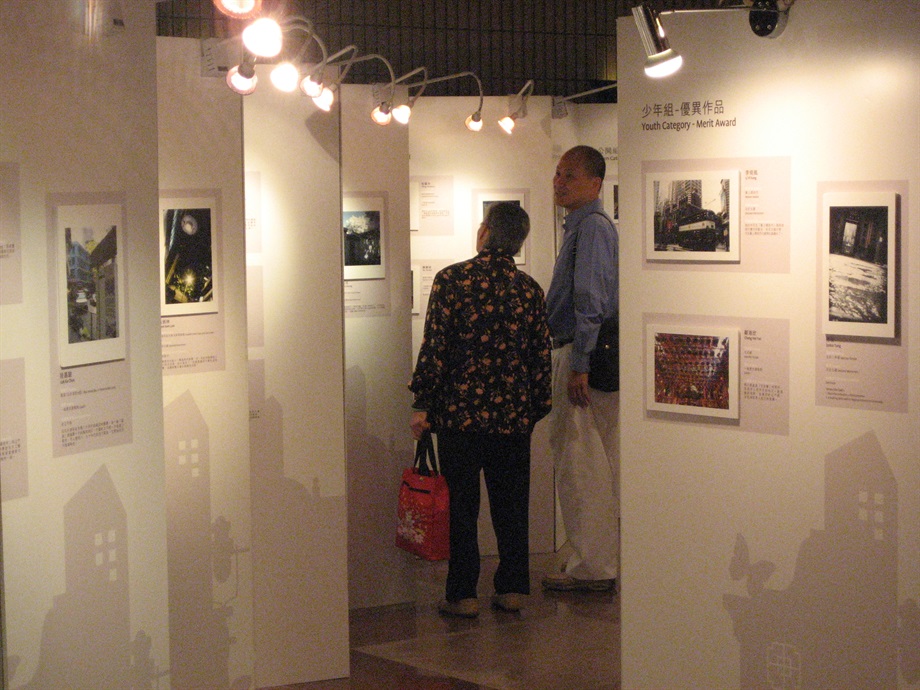 Exhibition of the winning entries of the Conservation and Revitalisation of Historic Buildings Photo Competition at Hong Kong Cultural Centre - 12 to 26 May 2008 (4)