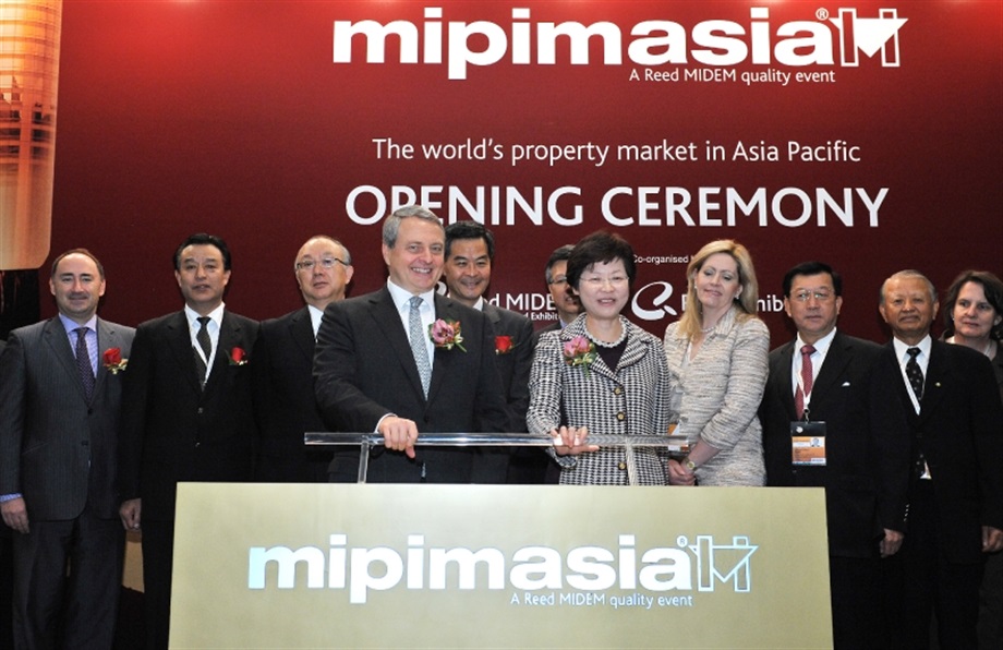 The Secretary for Development, Mrs Carrie Lam, at the opening ceremony of MIPIM Asia 2010 with other guests today (November 10).