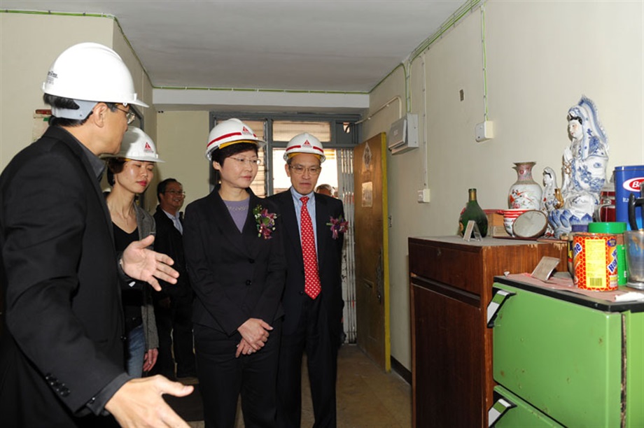 The Secretary for Development, Mrs Carrie Lam, officiates at the ground breaking ceremony of Youth Hostels Association Mei Ho House Youth Hostel today (February 26). Mei Ho House is one of the Batch I projects of the Revitalising Historic Buildings Through Partnership Scheme. Hong Kong Youth Hostels Association will convert Mei Ho House into a youth hostel which will be completed in the second half of 2012.
