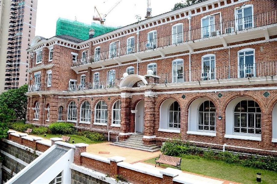 The Government today (November 16) announced that the Antiquities Authority (i.e. the Secretary for Development) has declared the exteriors of Fung Ping Shan Building, Eliot Hall and May Hall at the University of Hong Kong as monuments under the Antiquities and Monuments Ordinance. Photo shows the front elevation of May Hall facing Eliot Hall.