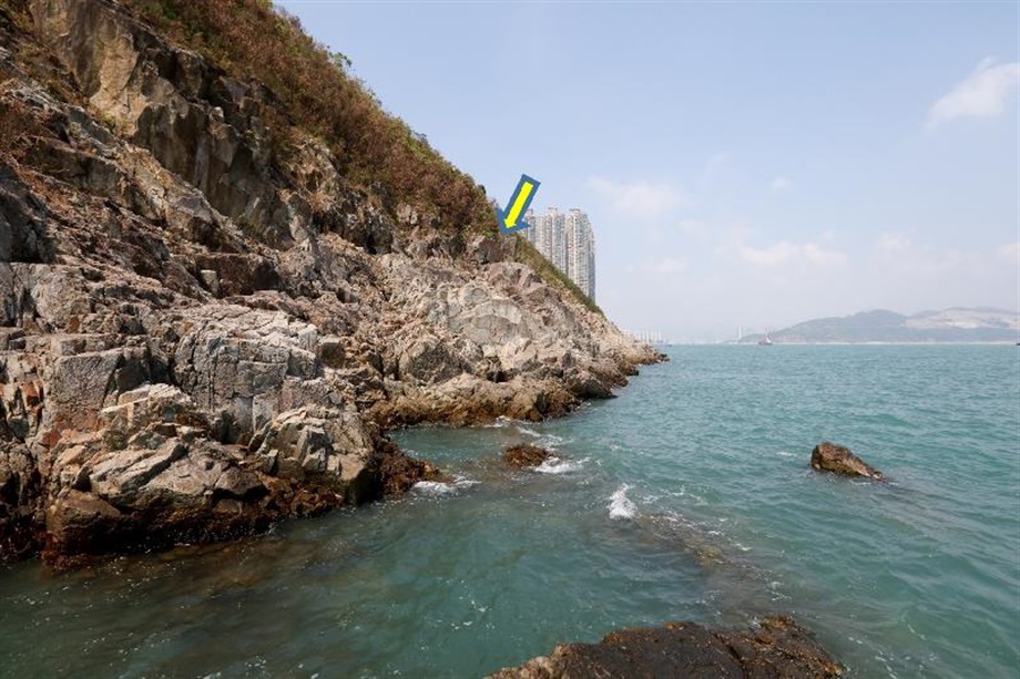 The Government today (October 25) announced that the Antiquities Authority (i.e. the Secretary for Development) has declared the rock carving at Cape Collinson in Eastern District, Yuk Hui Temple in Wan Chai and Hau Mei Fung Ancestral Hall in Sheung Shui as monuments under the Antiquities and Monuments Ordinance. Photo shows the rock carving’s location on the coastal cliff.