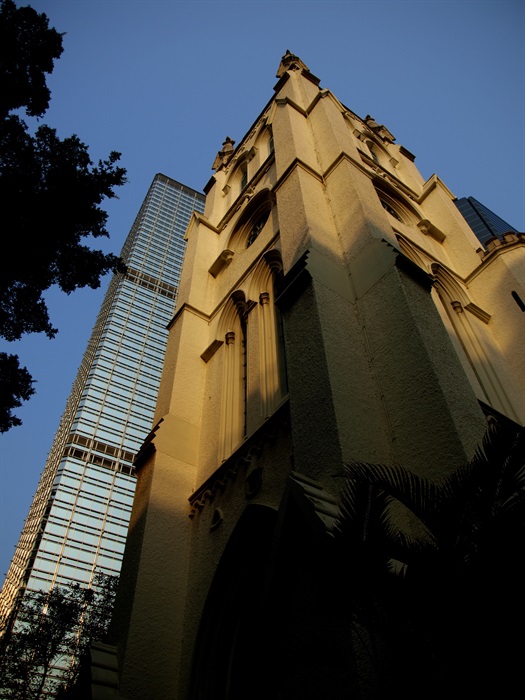 30 Merit Awards<br>Humphrey Wong Man Chun<br>Building: St. John's Cathedral<br>Grading: Declared Monument<br>Artist's statement: 城市&bull;歷史