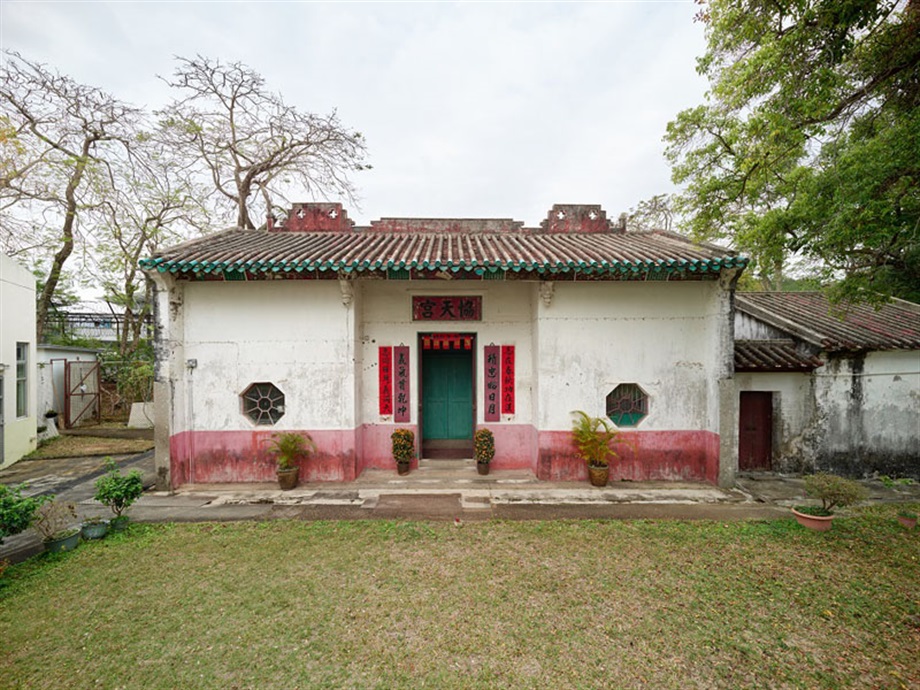 The Government today (July 16) gazetted a notice announcing that the Antiquities Authority (i.e. the Secretary for Development) has declared Bonham Road Government Primary School in Sai Ying Pun, the Old Tai Po Police Station in Tai Po and Hip Tin Temple in Sha Tau Kok as monuments under the Antiquities and Monuments Ordinance. Photo shows the façade of the main building of Hip Tin Temple.