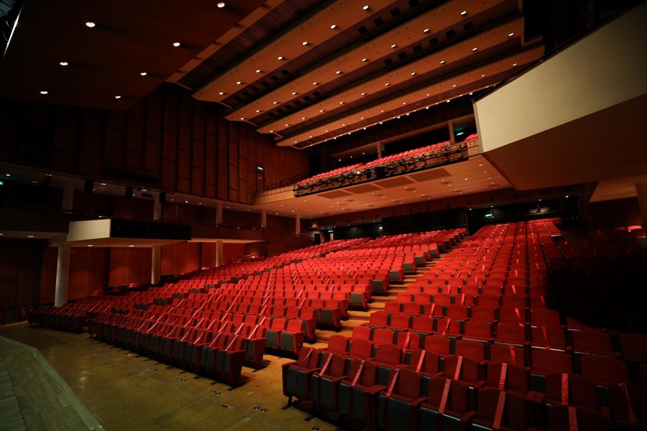 The Government today (May 20) gazetted a notice announcing that the Antiquities Authority (i.e. the Secretary for Development) has declared Jamia Mosque and Hong Kong City Hall in Central, and Lui Seng Chun in Mong Kok as monuments under the Antiquities and Monuments Ordinance. Photo shows the Concert Hall at the Low Block of Hong Kong City Hall, where various important ceremonies have been held.